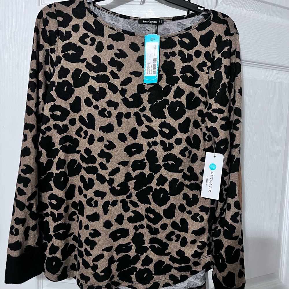 NWT Pink Clover Abby Button Back Knit Top